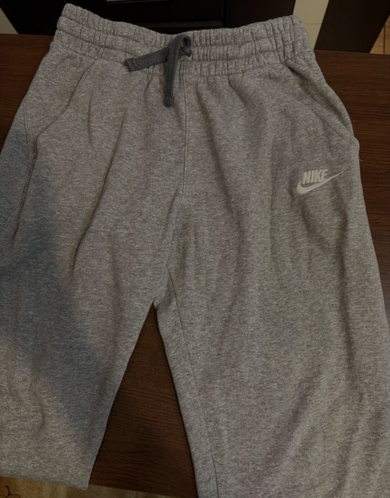 Pantaloni NIKE NOI,ultima reducere de vara