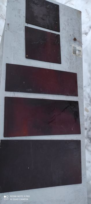 Листы текстолита.