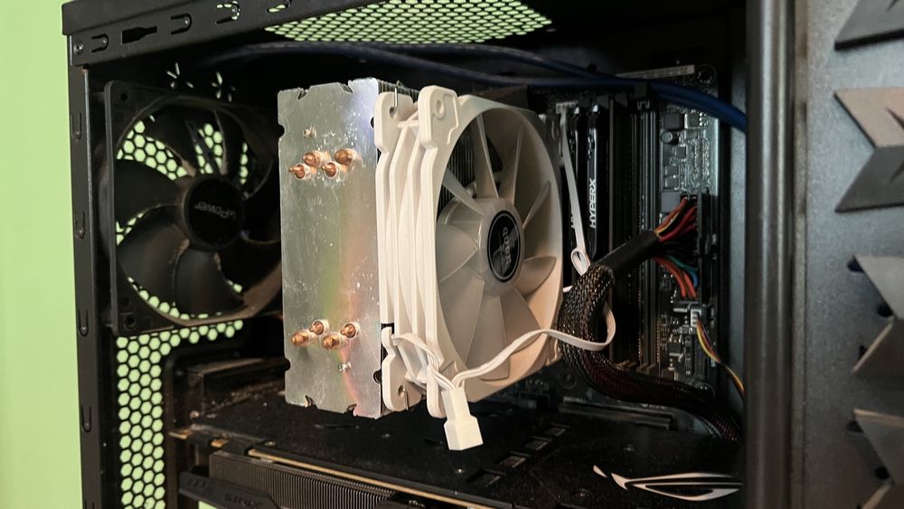 компютър за гейминг Asus rog strix 1080 Intel i7-6700K