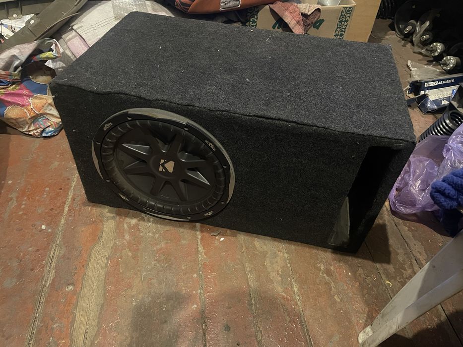 Продам сабвуфер Kicker CVX 12” 1500w