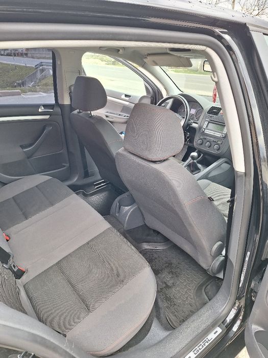 Volkswagen Golf 5 1.9 TDI 105 CP – Model Goal, unic proprietar
