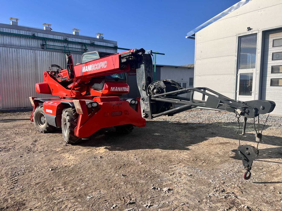 Incarcator frontal telescopic rotativ Manitou MRT1640 cu atasamente