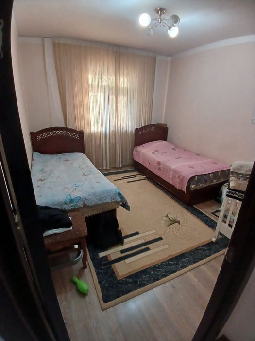 СРОЧНО!!! Продаётся 3-х комнатная квартира. 79 м² Янги Хаёт 9-участок.