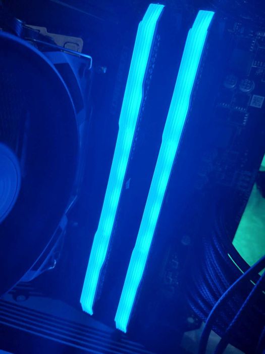 32GB 3600Mhz CL18 / 3466Mhz CL16 - DDR4 RAM памет