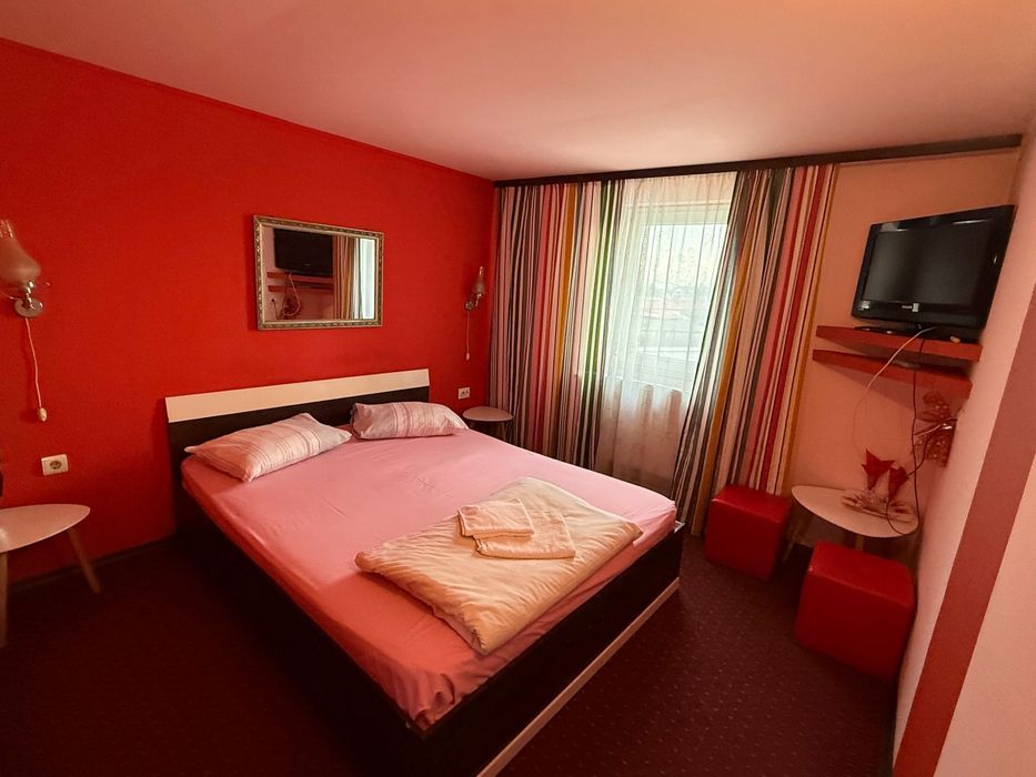 Cazare muncitori cu MESE