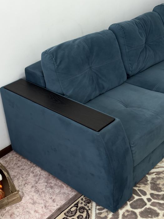 Продам диван гостинный