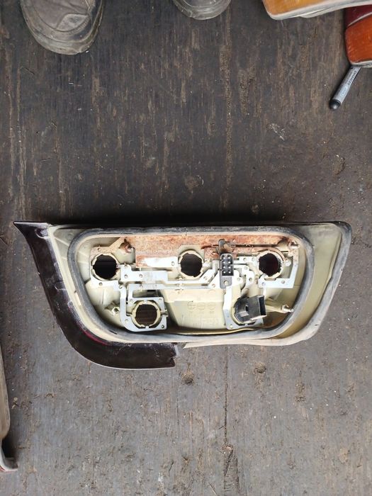 Фонарь БМВ Е36 купэ правый