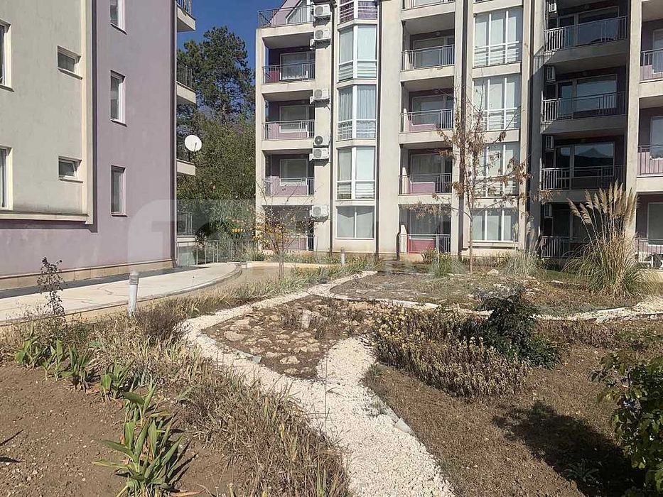 Продава се Тристаен апартамент в Каварна - 89 кв.м за 731 €/кв.м - Снимка #8