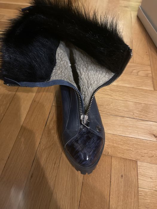 Боти от естествена кожа с косъм