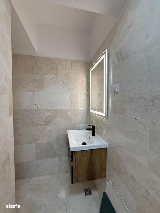Apartament de închiriat - 2 camere, decomandat, Royal Town