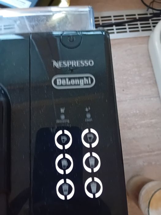 Aparat de cafea nespresso delonghi