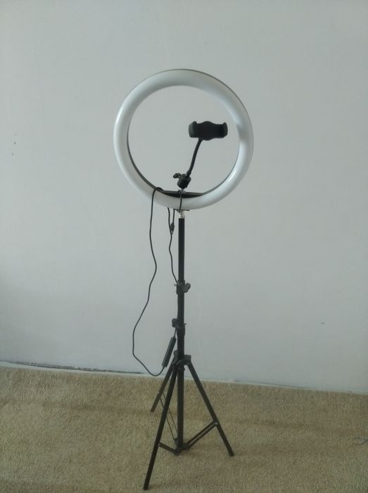 Shtativ lampa sotiladi