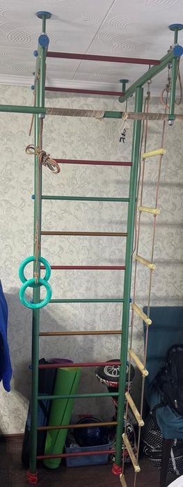 Шведская стенка.