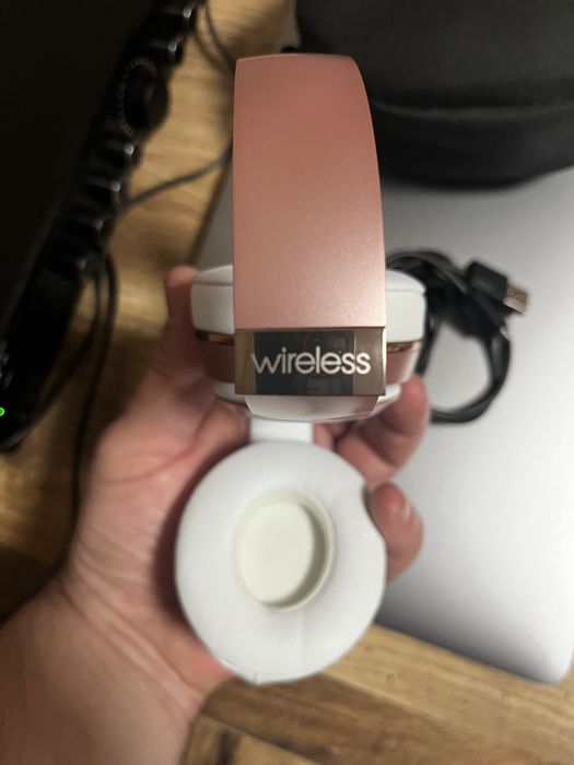 Beats Solo 3 wireless rose gold слушалки