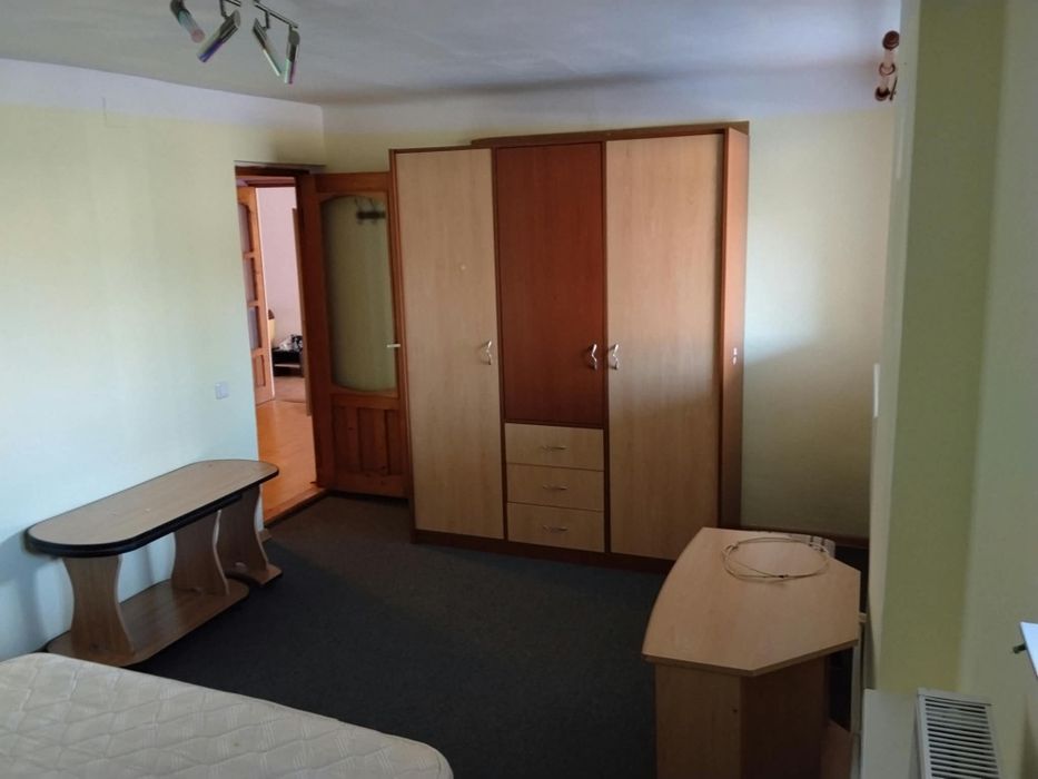 Închiriez  în Iași, Bucium ,casa 2 camere decomandate.i