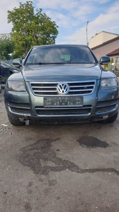 Dezmembrez Volkswagen Touareg 2.5 TDi an 2005 cod motor BAC