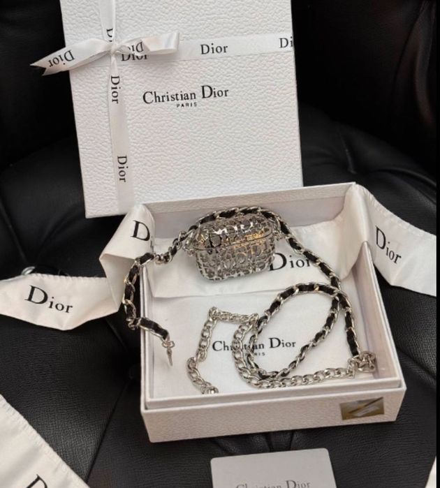 C*H*A*N*E*L чантичка аксесоар