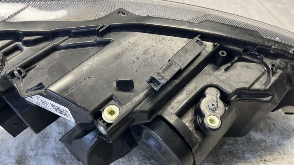 Seat Ibiza 5 Lift десен и ляв фар