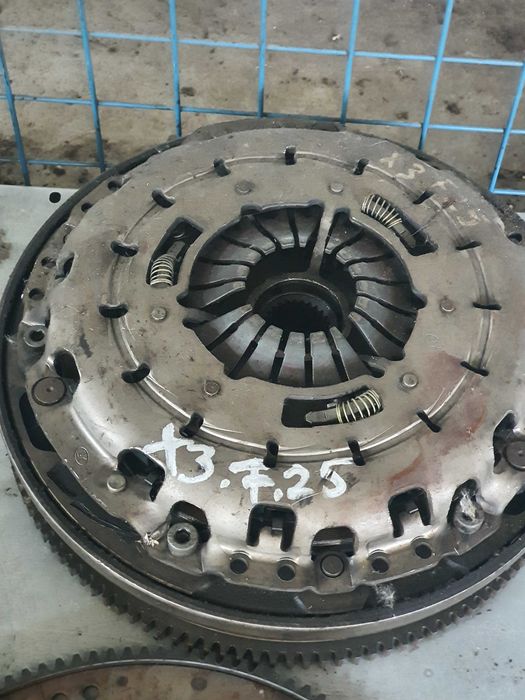 Kit ambreiaj cu volanta BMW X3 F25 20 xdrive 2015