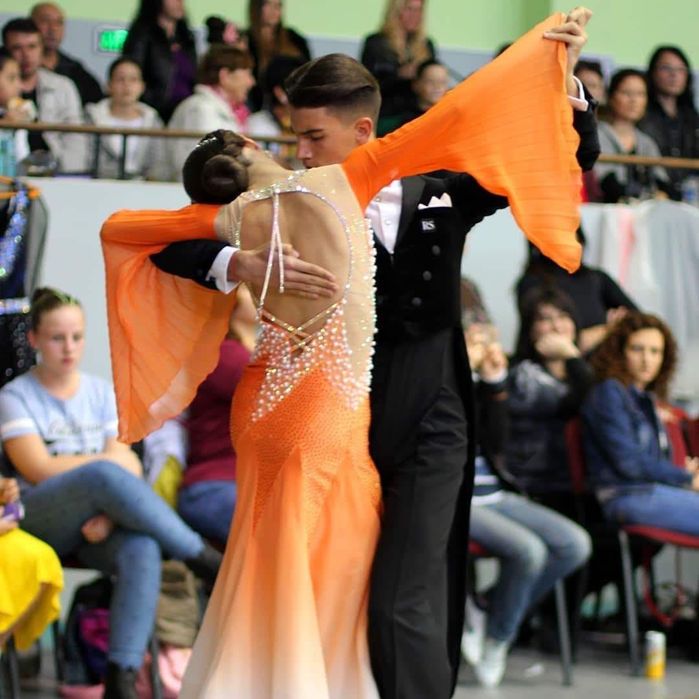 Рокля за стандартни танци