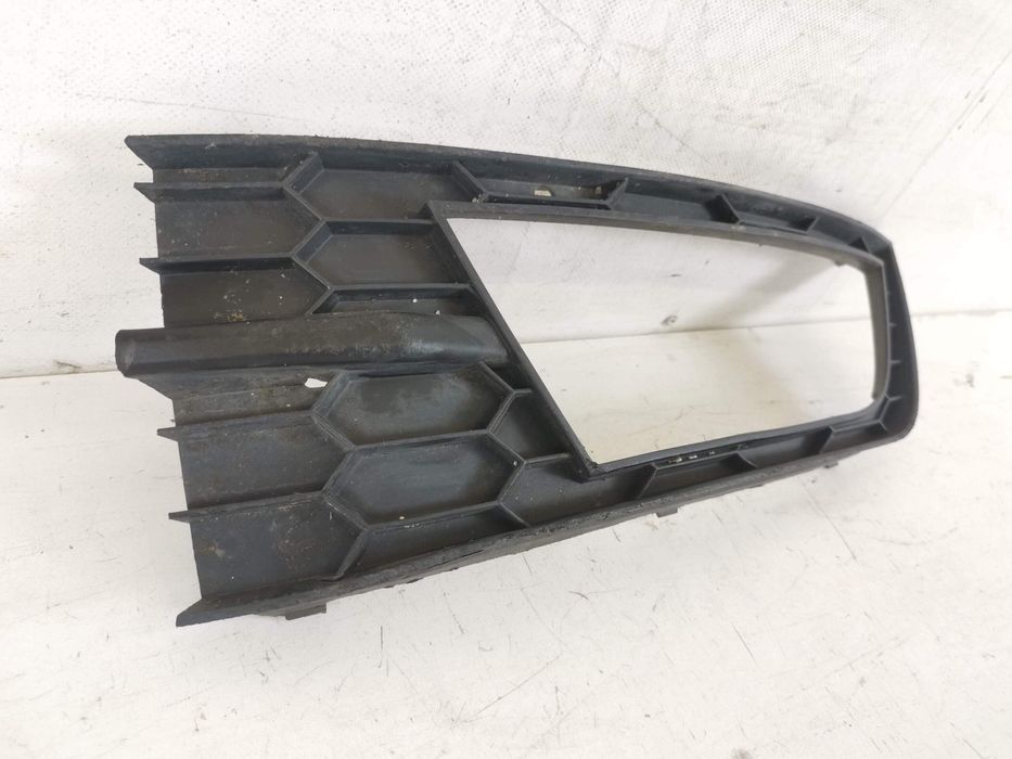 Ляв проекторен грил Шкода Октавия 3 / Skoda Octavia 3 Оригинален Ляв п