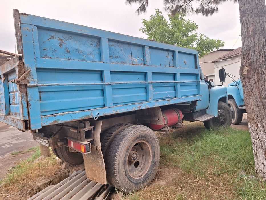 Gaz 53 sotiladi.