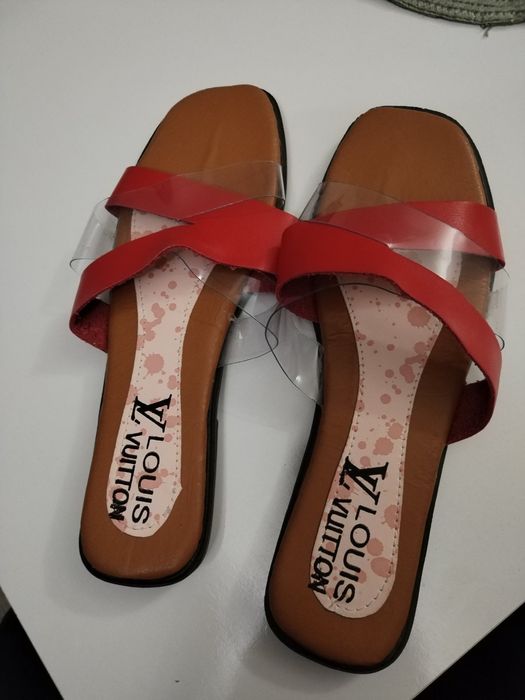 Нови кожени чехли с прозрачна част