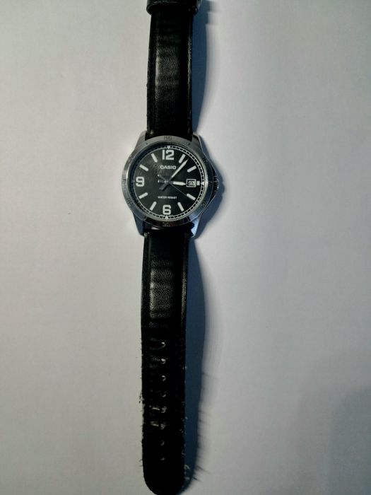 Наручные кварцевые часы CASIO