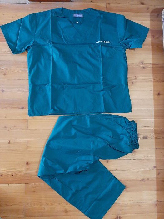 Продаю медицинскую форму мужскую