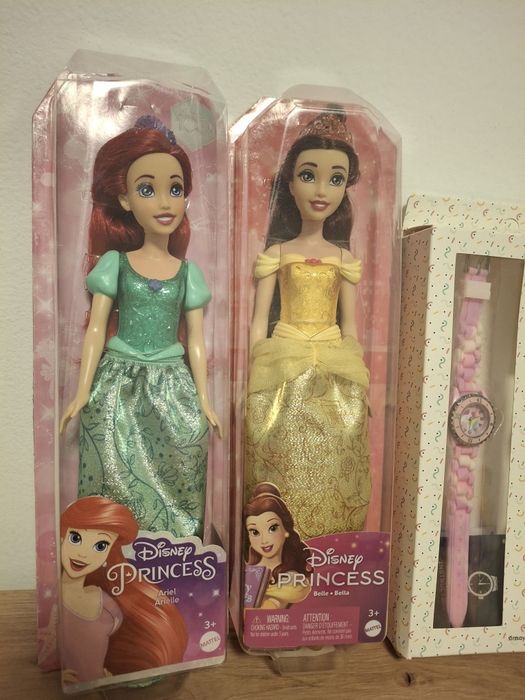 Vand lot jucarii cu 2 papusi Disney ( Ariel si Belle)