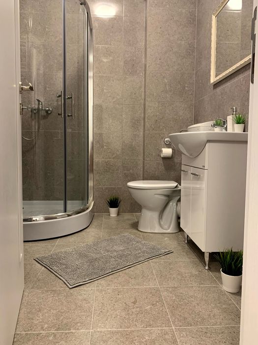 PROPRIETAR închiriez garsonieră in Green Residence