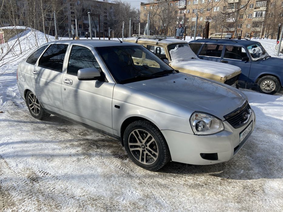 Продам приора 2172 хедчбек