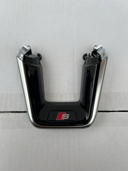 Accesorii/trim uri  logo AUDI SKODA VOLAN VRS S