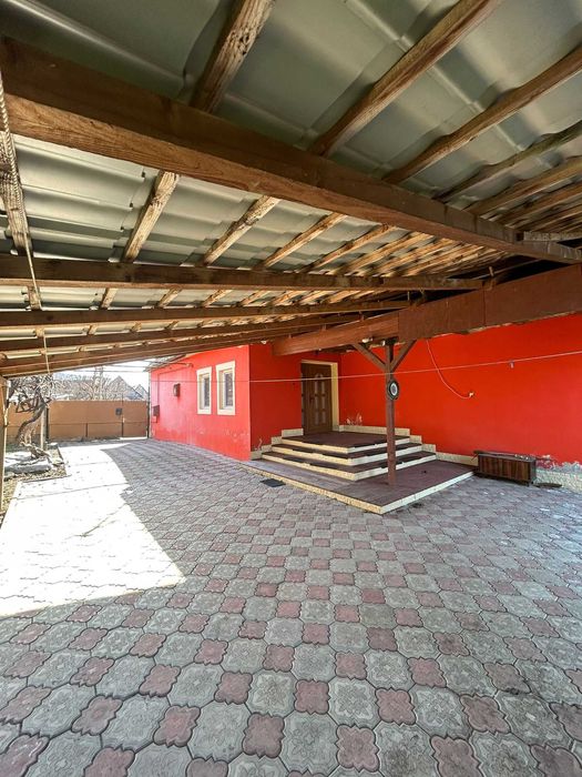 Casa cocheta, partial nou renovata cu gradina mare in comuna Biertan