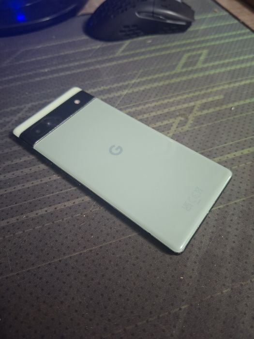 Google Pixel 6a смартфон