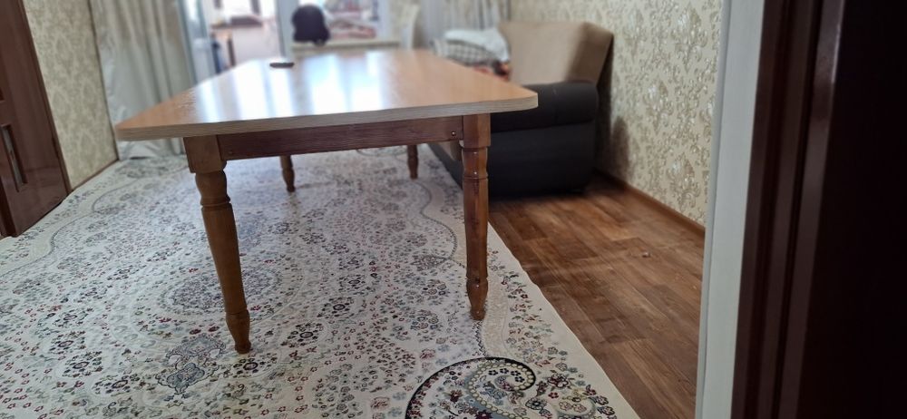 Продаётся стол хорошем состоянии
