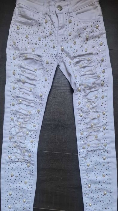 Уникален панталон с перли и блузка