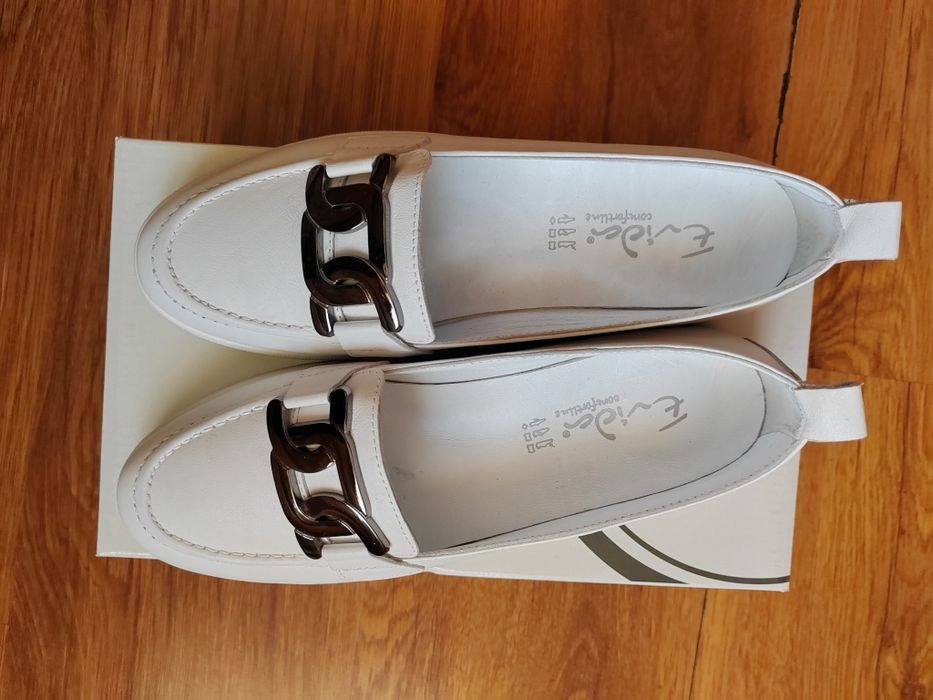 Дамски обувки пролет-лято от естествена кожа