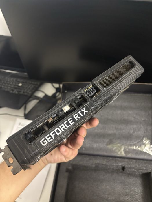 Видеокарта 3060 12gb чип самсунг.