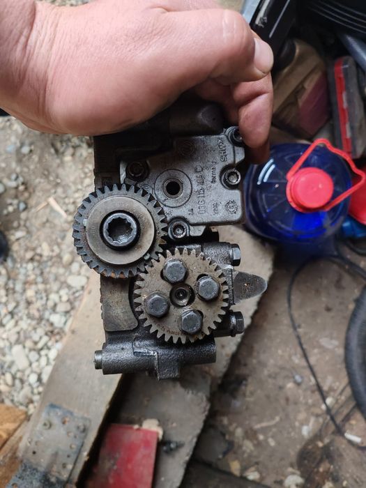 Pompa ulei volkswagen audi euro 5 caga , cbab