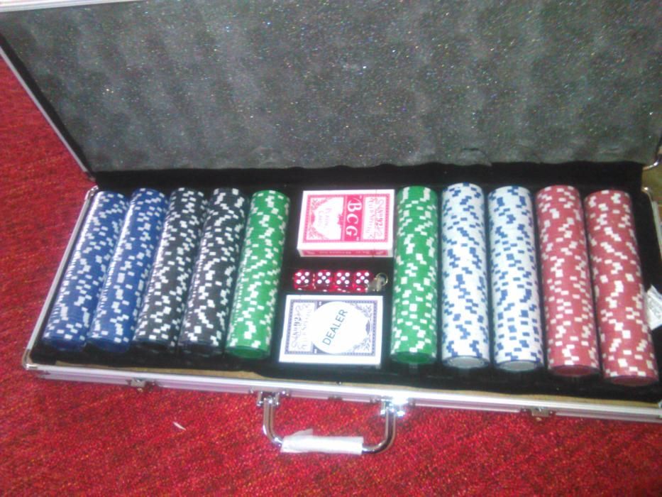 Joc de poker profesionist cu jetoane. 500 jetoane neimprimate. 11 gr.