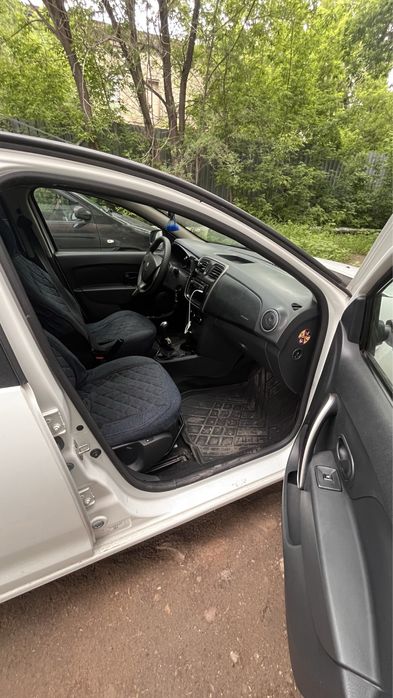 Рено логан 2 2015 года