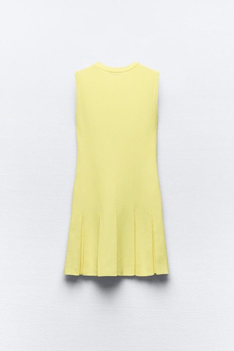 платье ZARA в модном цвете