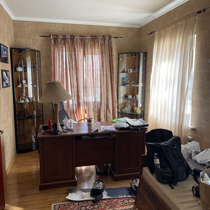 Стол руководителя для кабинета