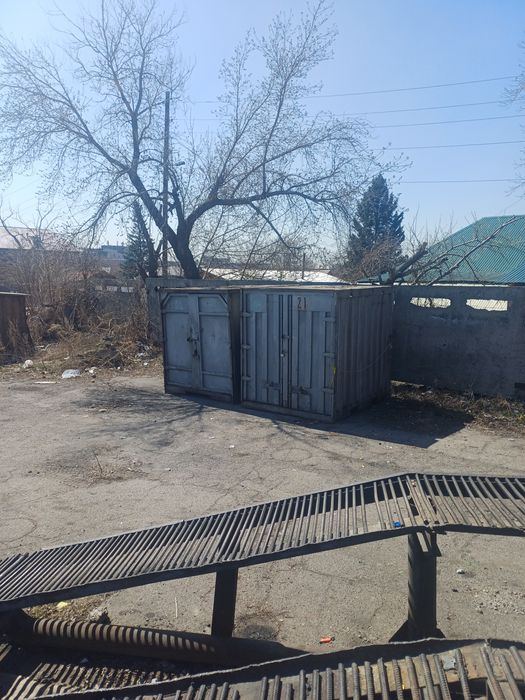 Продам ктнтейнер 2 шт 5ти тонные