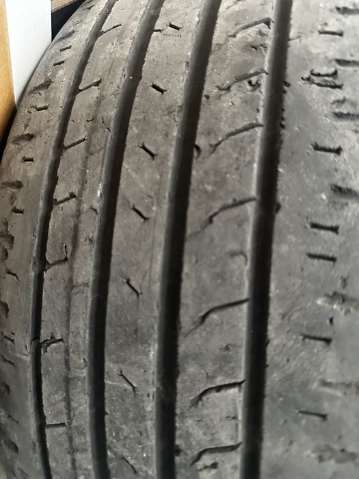 Pirelli R19 235/35 разнаширокий