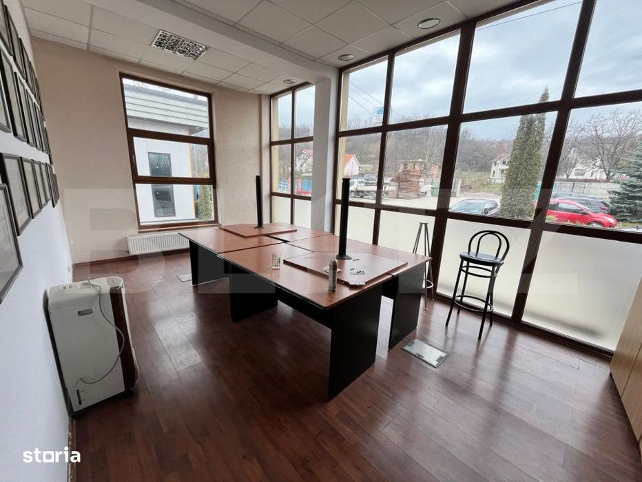 Birou 21 mp cu parcare si spatii comune, zona de Centura