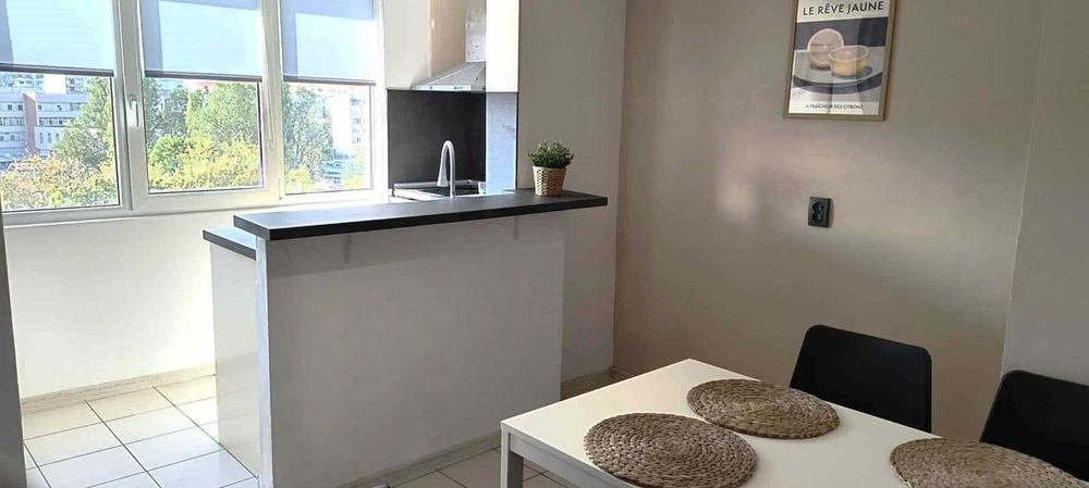 Дава се под наем Тристаен апартамент в София, Зона Б-18 - 94 кв.м за 650 € - Снимка #4