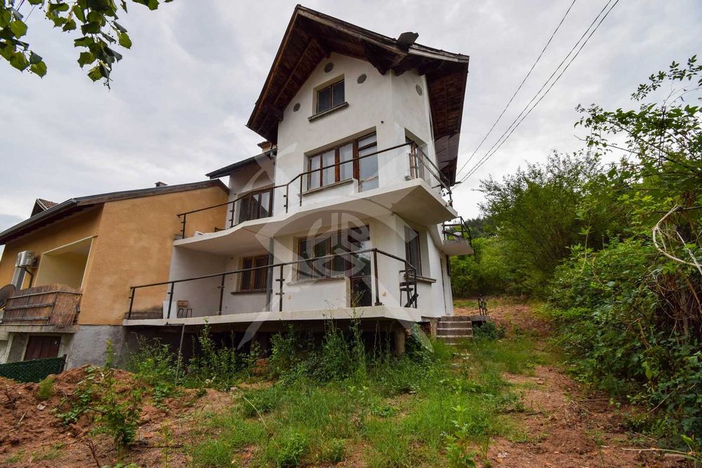 ЕКСКЛУЗИВНО ! Къща в град Годеч № 87012