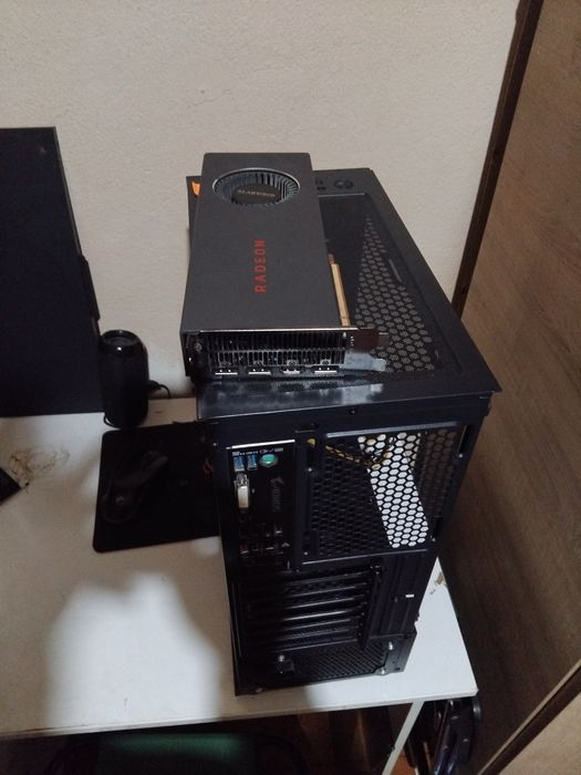 Rx 5700 8gb  gddr6 pci 4 express